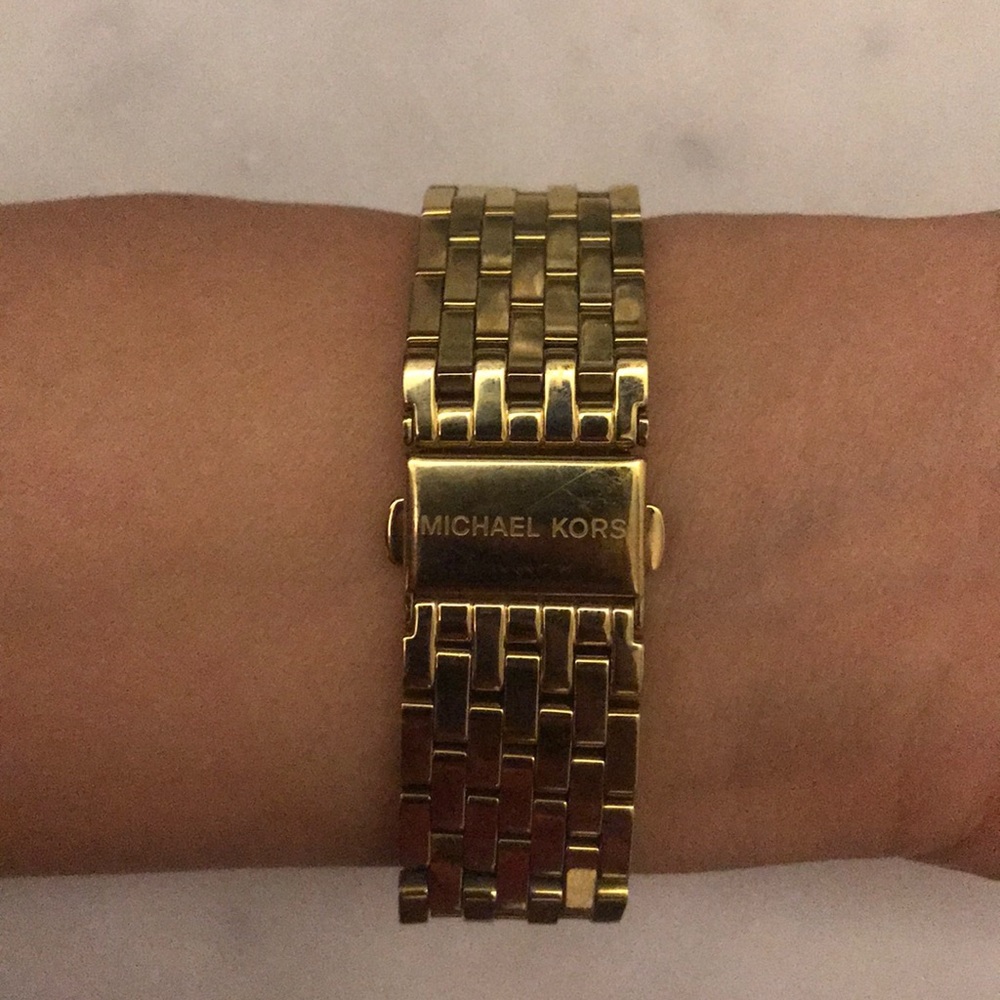 Watch - Picture 2 of 3